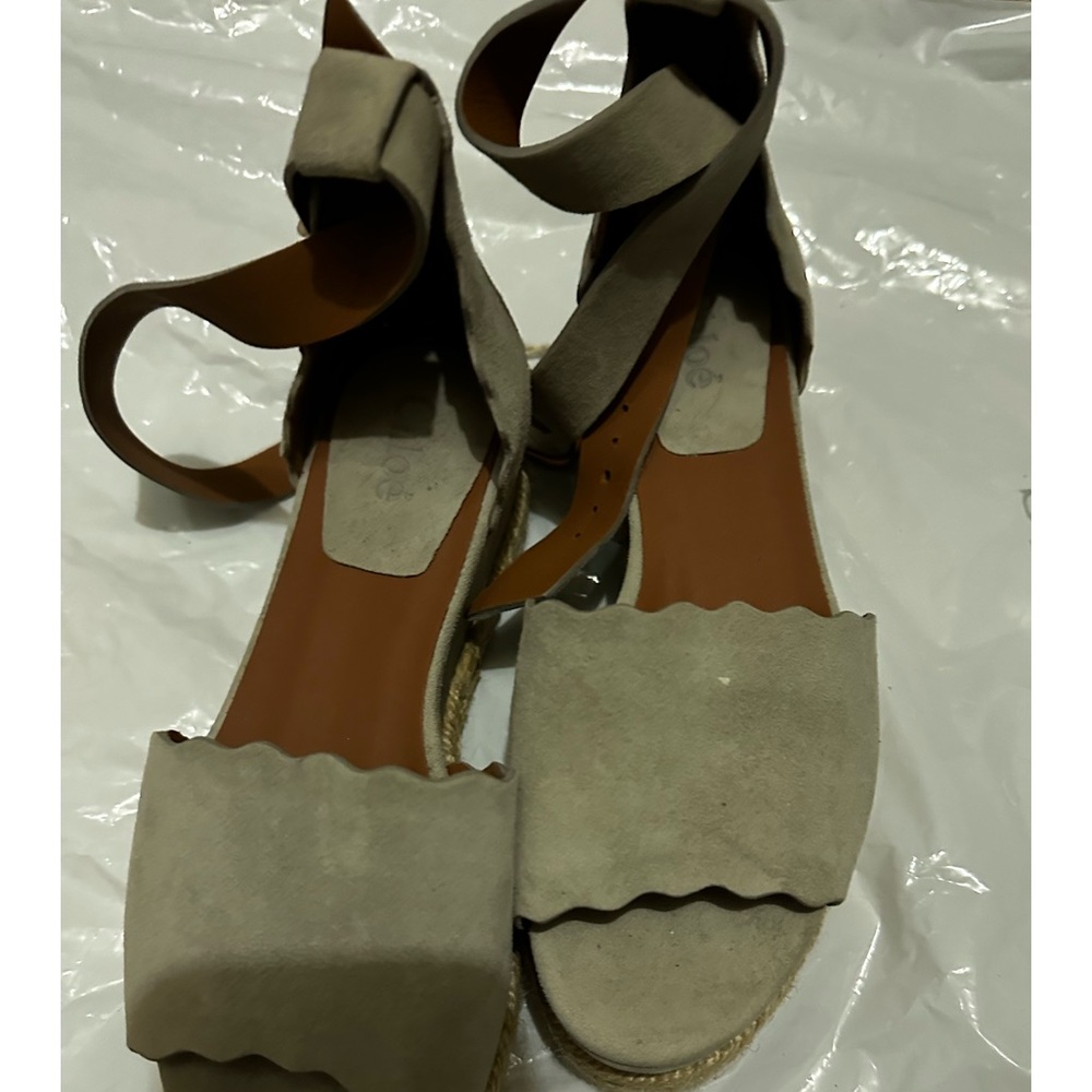 Chloe wedges